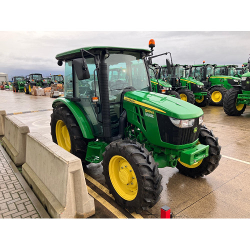 Трактор дизельный John Deere 5075E 4WD CAB (кабина с отоплением и кондиционером)