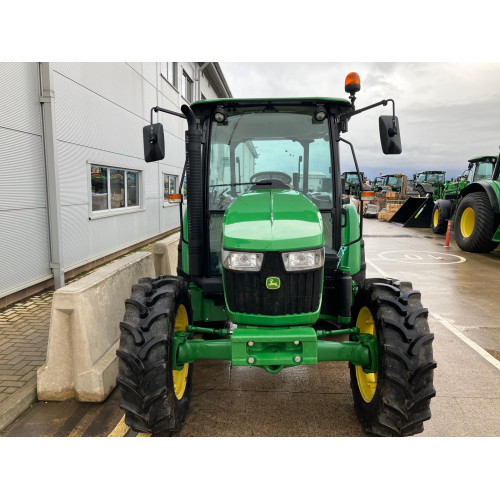 Трактор дизельный John Deere 5075E 4WD CAB (кабина с отоплением и кондиционером)