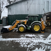 Трактор дизельный JOHN DEERE 5405 4WD V1 PR LIFTPRO CAB в комплекте с фронтальным погрузчиком и экскаватором