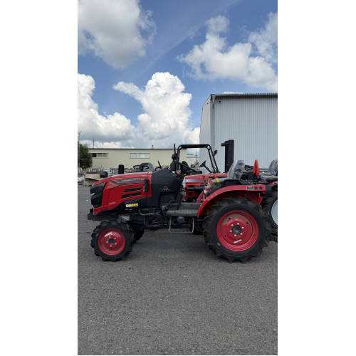 Минитрактор дизельный Mahindra OJA 2121 4WD с двигателем Yanmar